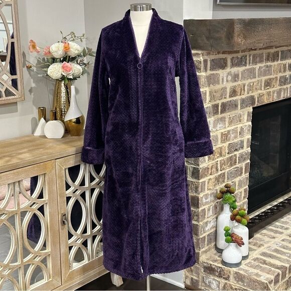 Charter Club Women’s Plush Zig Zag Zipper Robe in the Size Large in Deep Purple - Picture 12 of 16